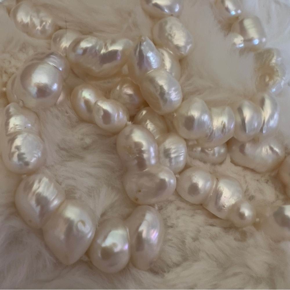 AUTHENTIC Long White Freshwater Pearl Rope Necklace 47” 1.5-2.5cm NWT - Picture 6 of 11